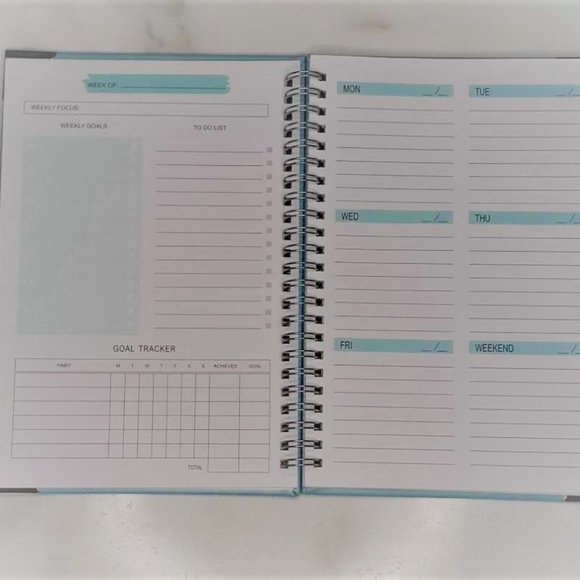 52-Week Power Planners in Pink with Gold Finishing or Blue with Silver Finishing - Picture 4 of 5
